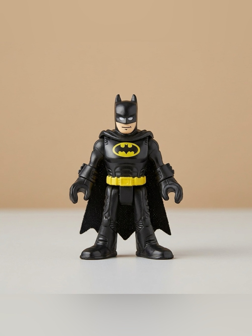 Fisher-Price Imaginext DC Super Friends 2008 Batman Figure Black CapeYellow Belt